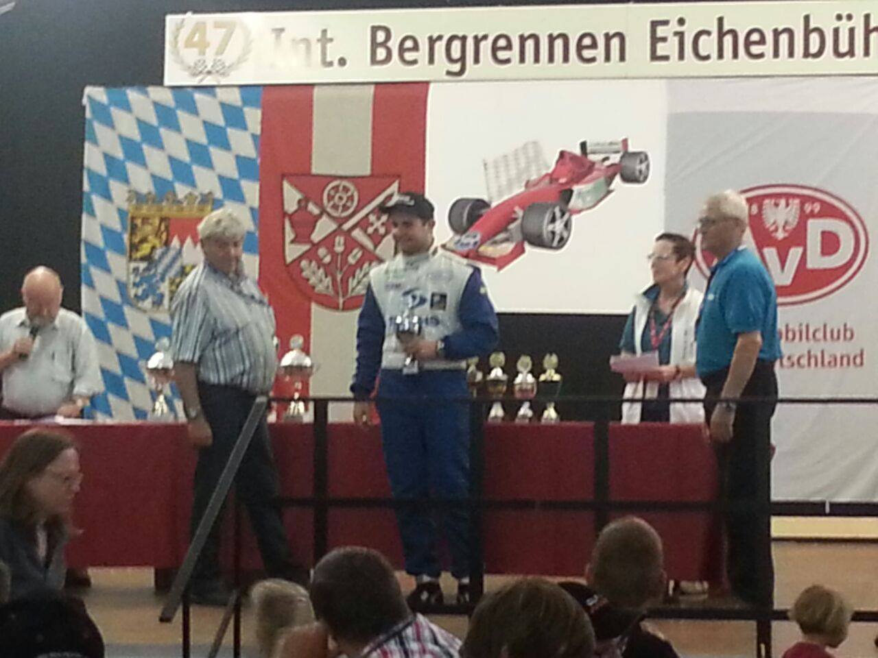 Der Schweinfurter Bergrennfahrer Uwe Lang wird in Eichenbühl Zweiter