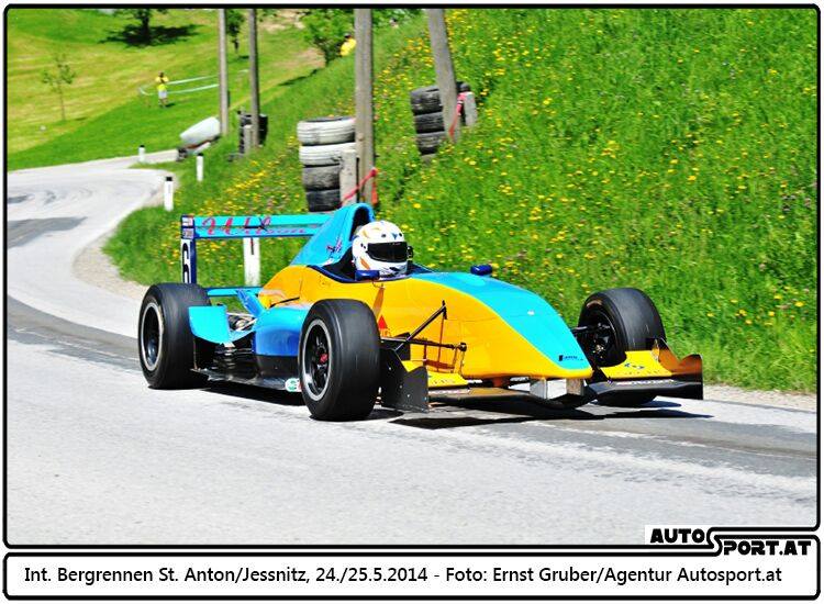 Die erste Ausfahrt für Georg Lang mit dem Tatuus Formel Renault 2.0.